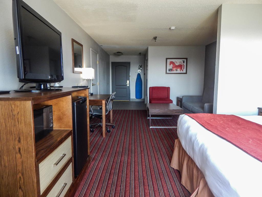 Country Inn & Suites By Radisson, Dfw Airport South, Tx Irving Eksteriør bilde