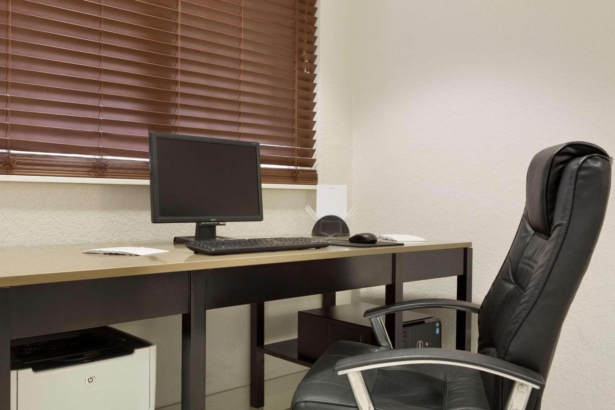 Country Inn & Suites By Radisson, Dfw Airport South, Tx Irving Eksteriør bilde