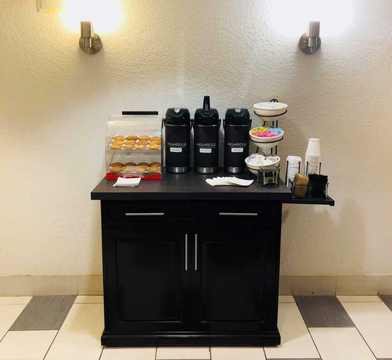 Country Inn & Suites By Radisson, Dfw Airport South, Tx Irving Eksteriør bilde